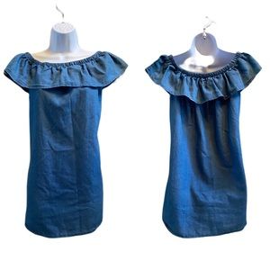 NEW! Chambray off the shoulder dress M